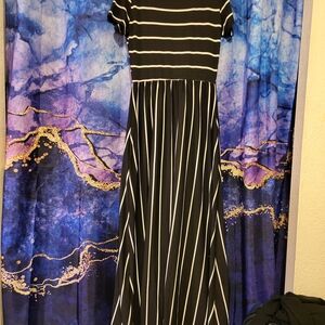 Chic Black and White Striped Maxi Dress